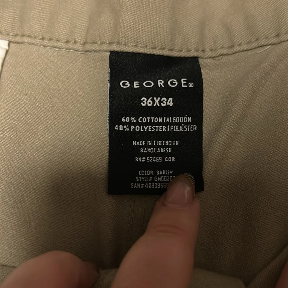 George Flat Front Khaki Pants - 36 x 34 - Picture 3 of 4